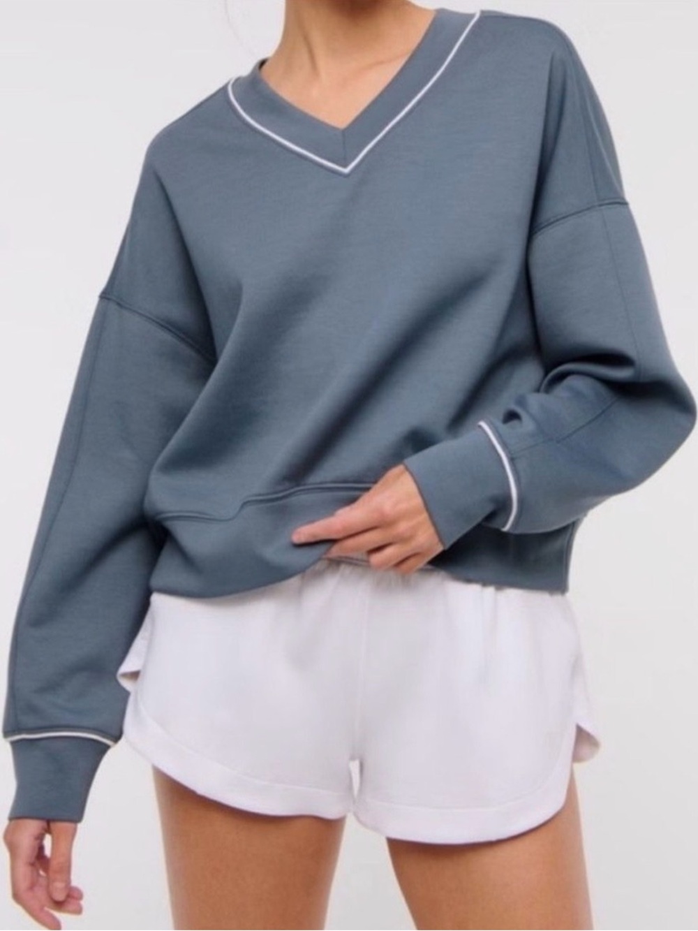 Abercrombie YPB neoKNIT Blue V Neck Cropped Pullover Sweatshirt S